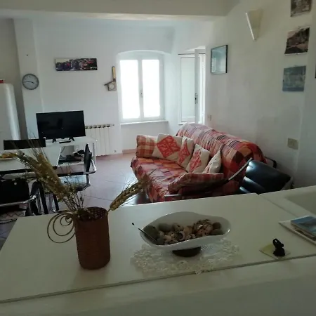 La Terrazza Nel Carrùggio * Fezzano (Liguria)