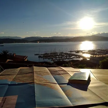 La Terrazza Nel Carrùggio * Fezzano (Liguria)